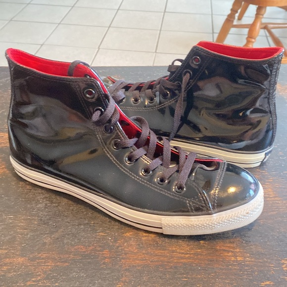 Men’s 11.5 converse. Worn only twice. - Picture 2 of 5